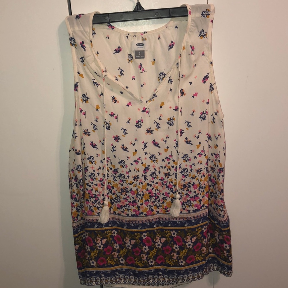 Women’s Old Navy small tank top